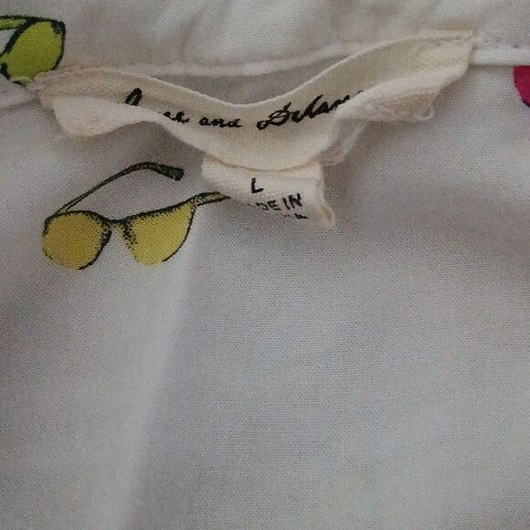 Jane and Delancey white multicolor sunglass print button down blouse Sz L - Picture 8 of 8